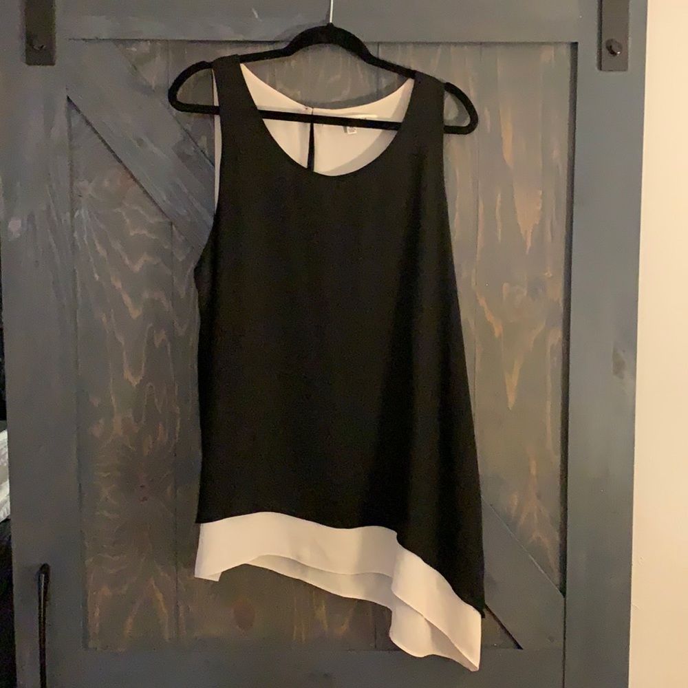 Asymmetrical black and white blouse XL